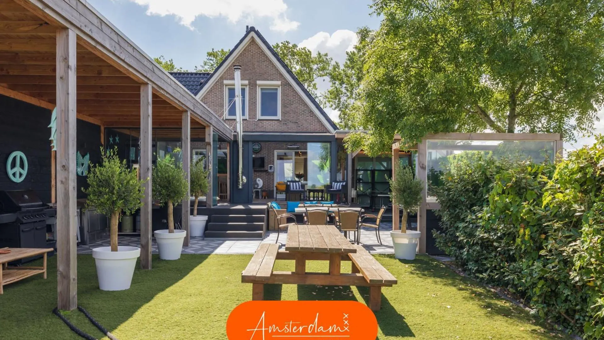 Amsterdam Group Stay - 26 Beds - Jacuzzi & Sauna Zwanenburg Villa