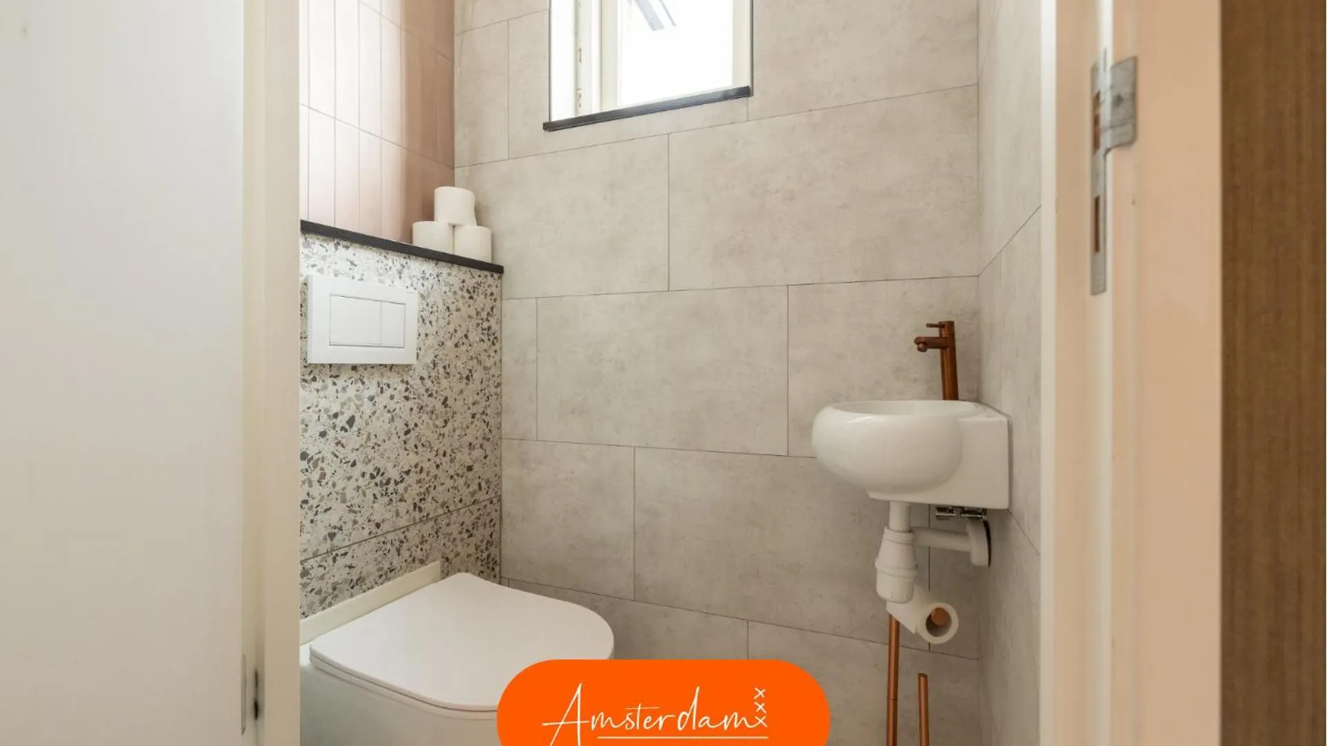Villa Amsterdam Group Stay - 26 Beds - Jacuzzi & Sauna Zwanenburg Netherlands