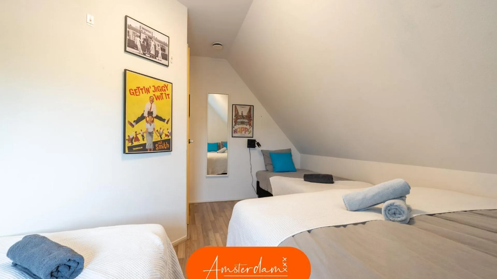 Amsterdam Group Stay - 26 Beds - Jacuzzi & Sauna Zwanenburg Netherlands