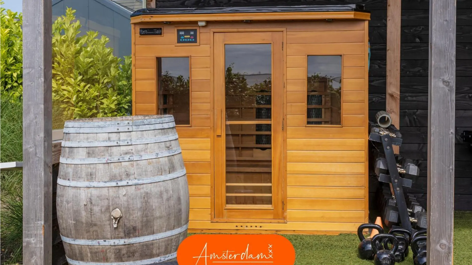 Villa Amsterdam Group Stay - 26 Beds - Jacuzzi & Sauna Zwanenburg Netherlands