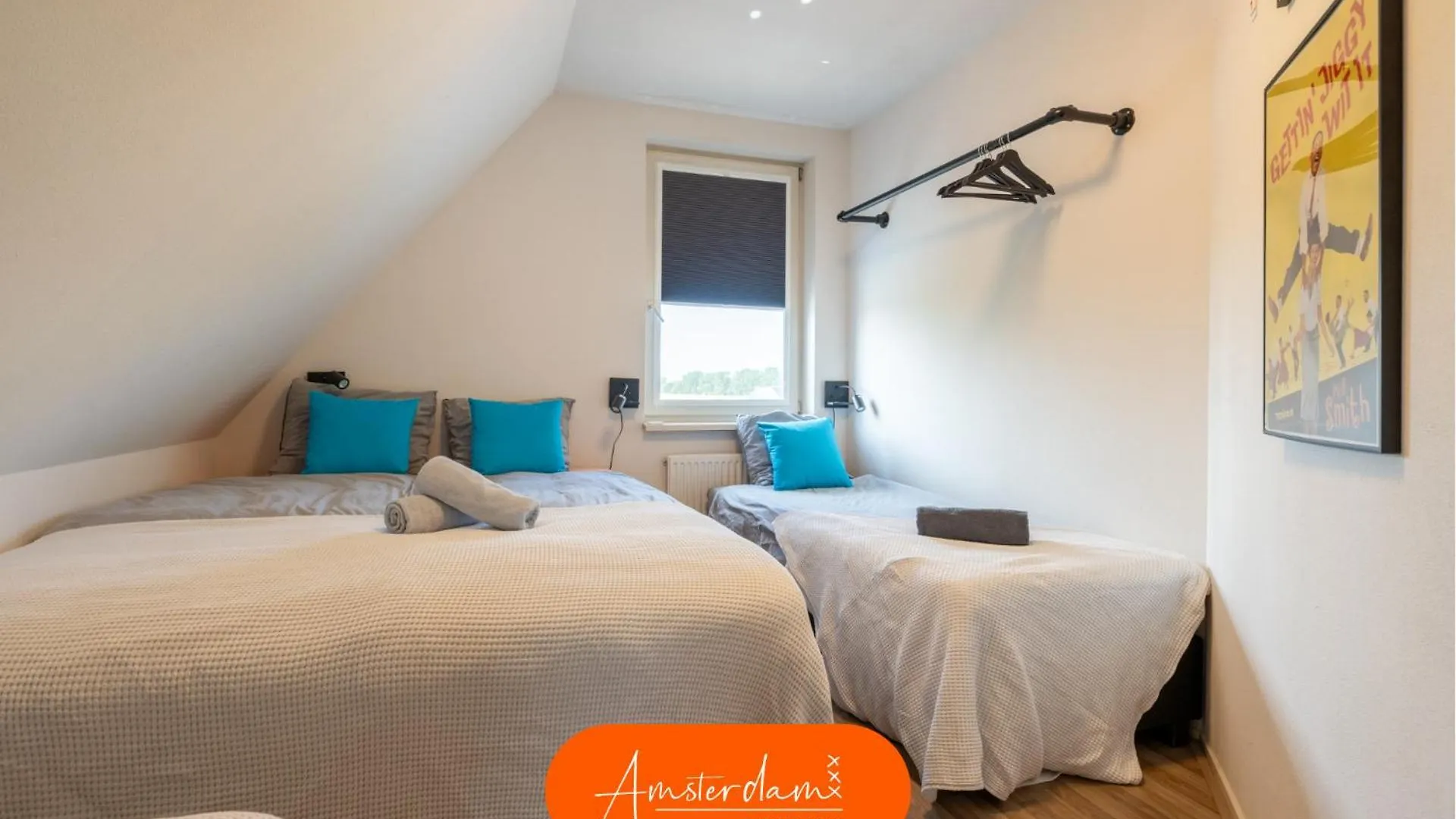 Amsterdam Group Stay - 26 Beds - Jacuzzi & Sauna Zwanenburg Villa