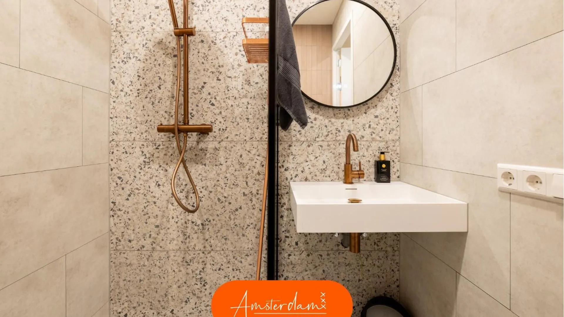 Amsterdam Group Stay - 26 Beds - Jacuzzi & Sauna Zwanenburg